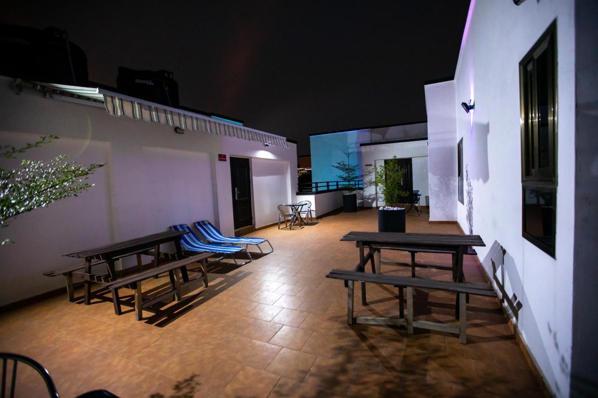 Washington Apartments - Just 25Mins Drive From The Airport Kwashieman Luaran gambar