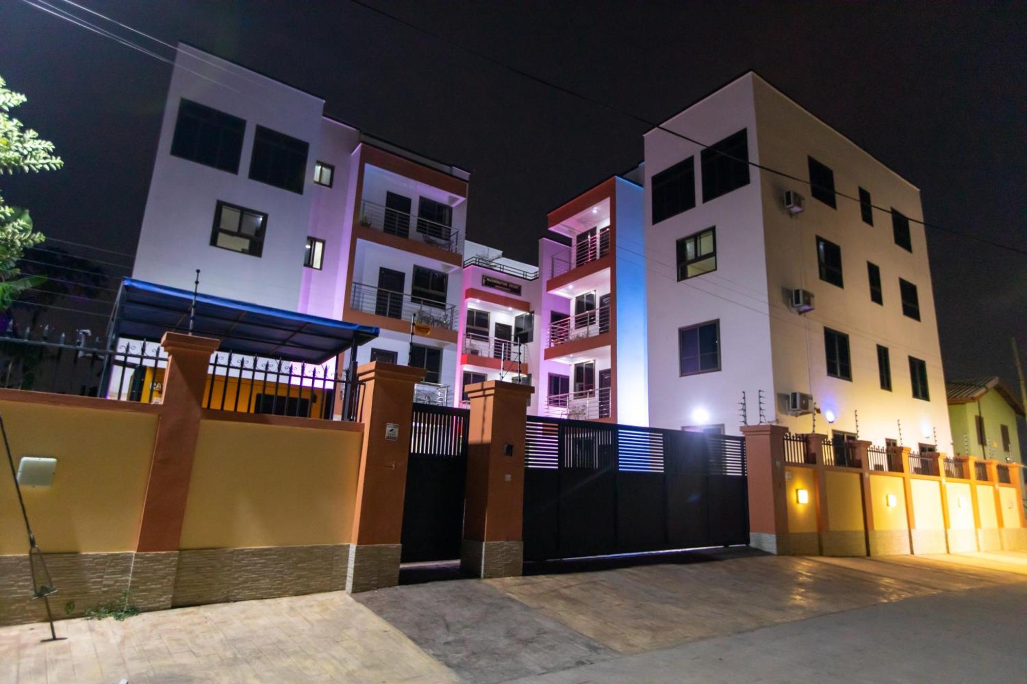 Washington Apartments - Just 25Mins Drive From The Airport Kwashieman Luaran gambar